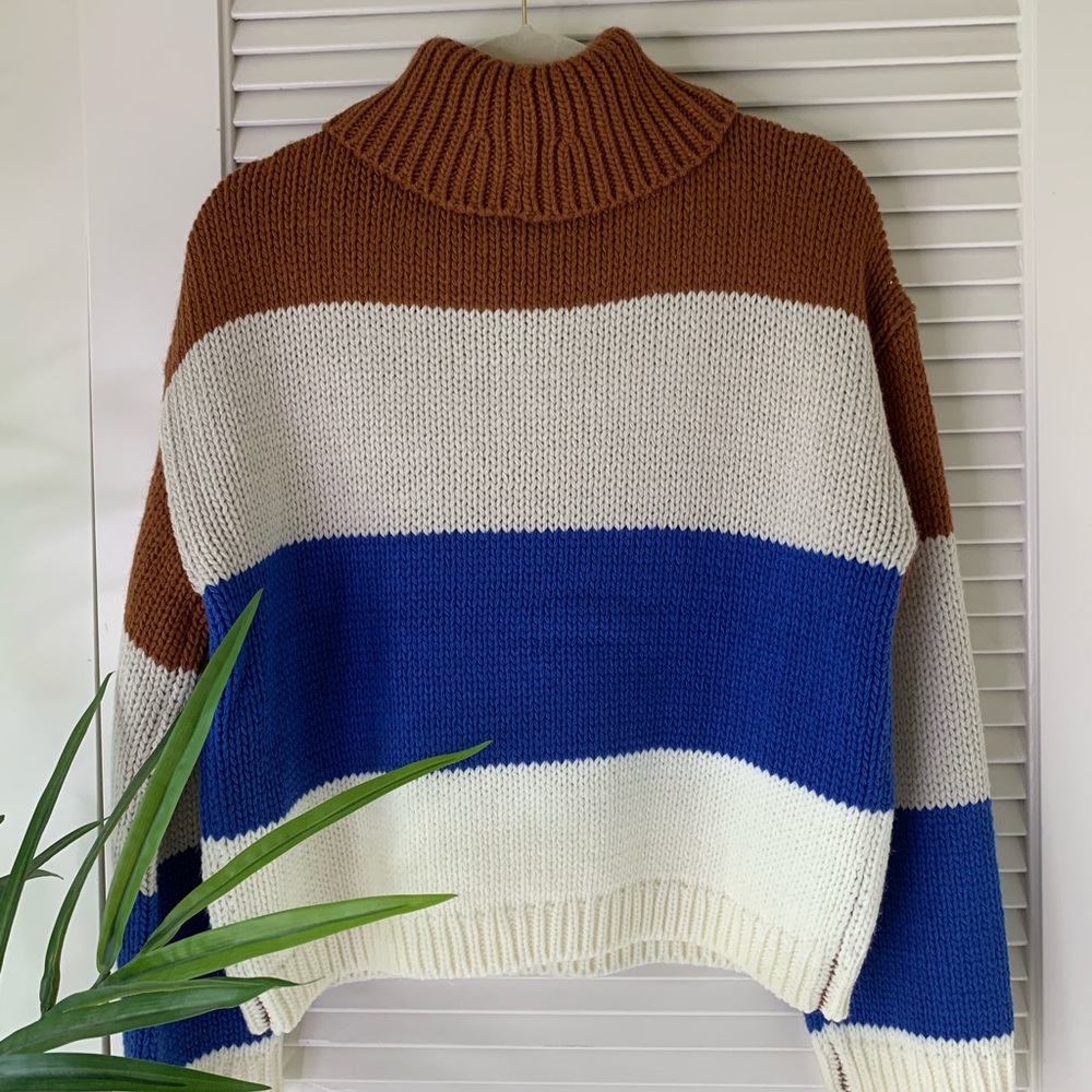 Colorblock Sweater - Picture 2 of 2